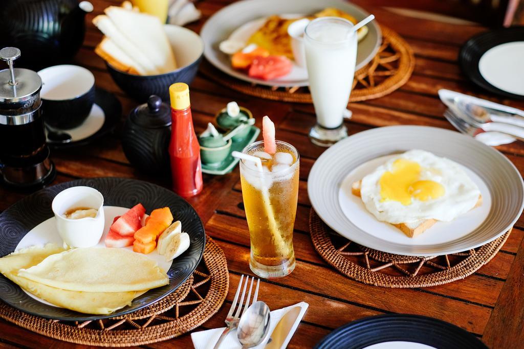 Ellies Hotel 누사두아 외부 사진