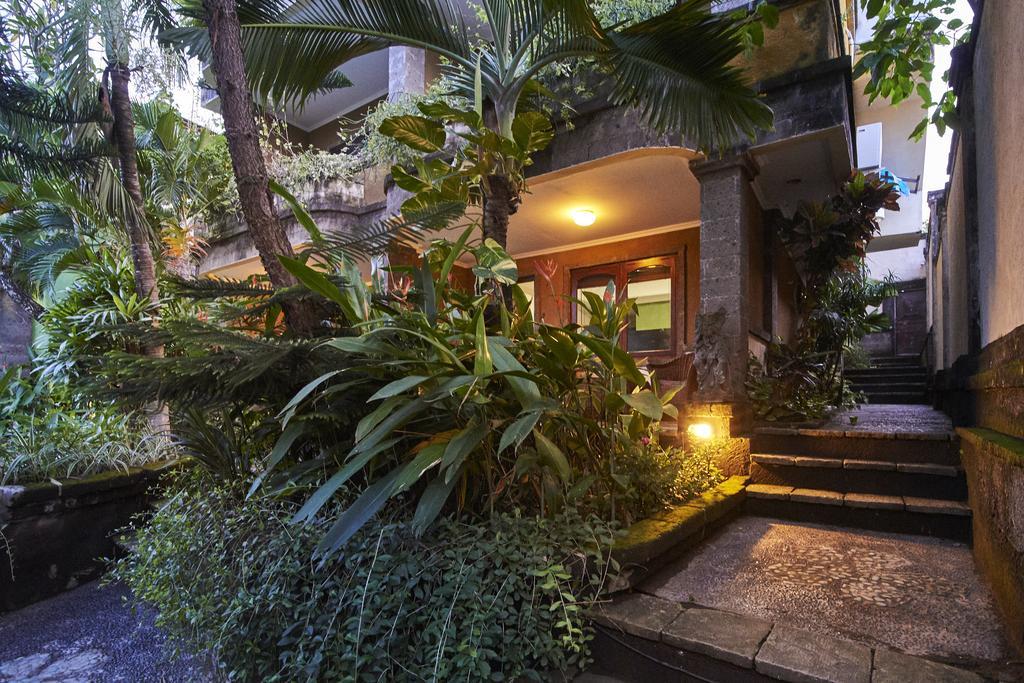 Ellies Hotel 누사두아 외부 사진