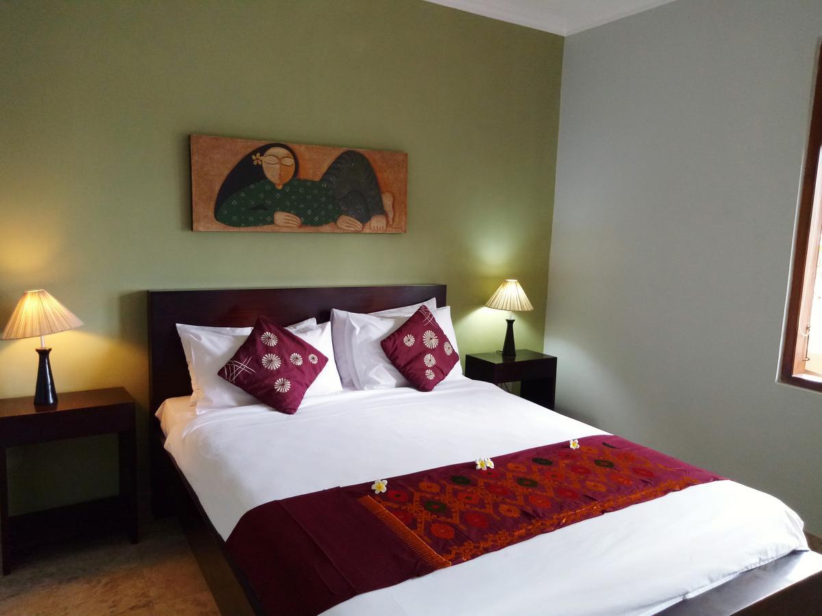 Ellies Hotel 누사두아 외부 사진