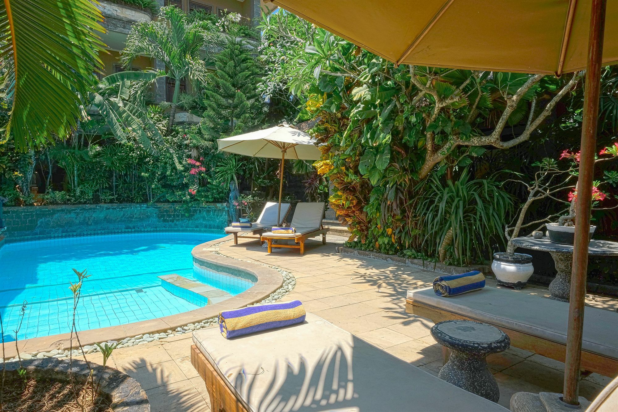 Ellies Hotel 누사두아 외부 사진